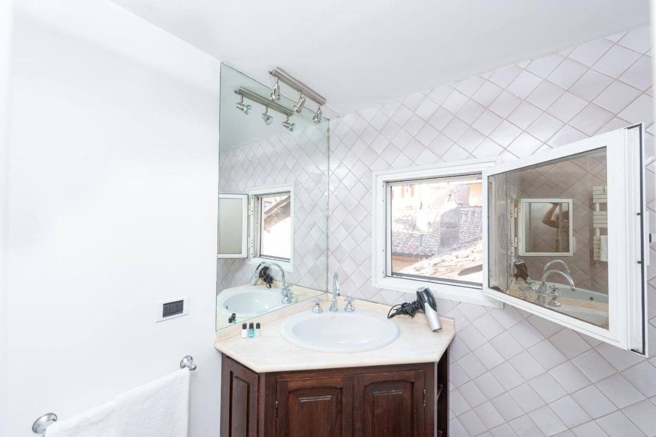 Stunning Campo De Fiori Apartment With Terrace Rom Eksteriør billede