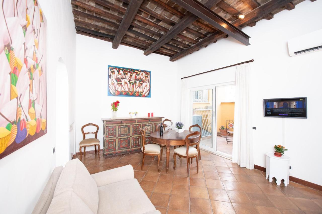 Stunning Campo De Fiori Apartment With Terrace Rom Eksteriør billede